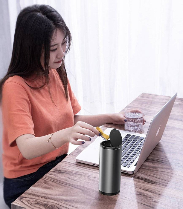 Baseus samochodowy mini kosz na śmieci z pokrywką do auta czarny (CRLJT-01)